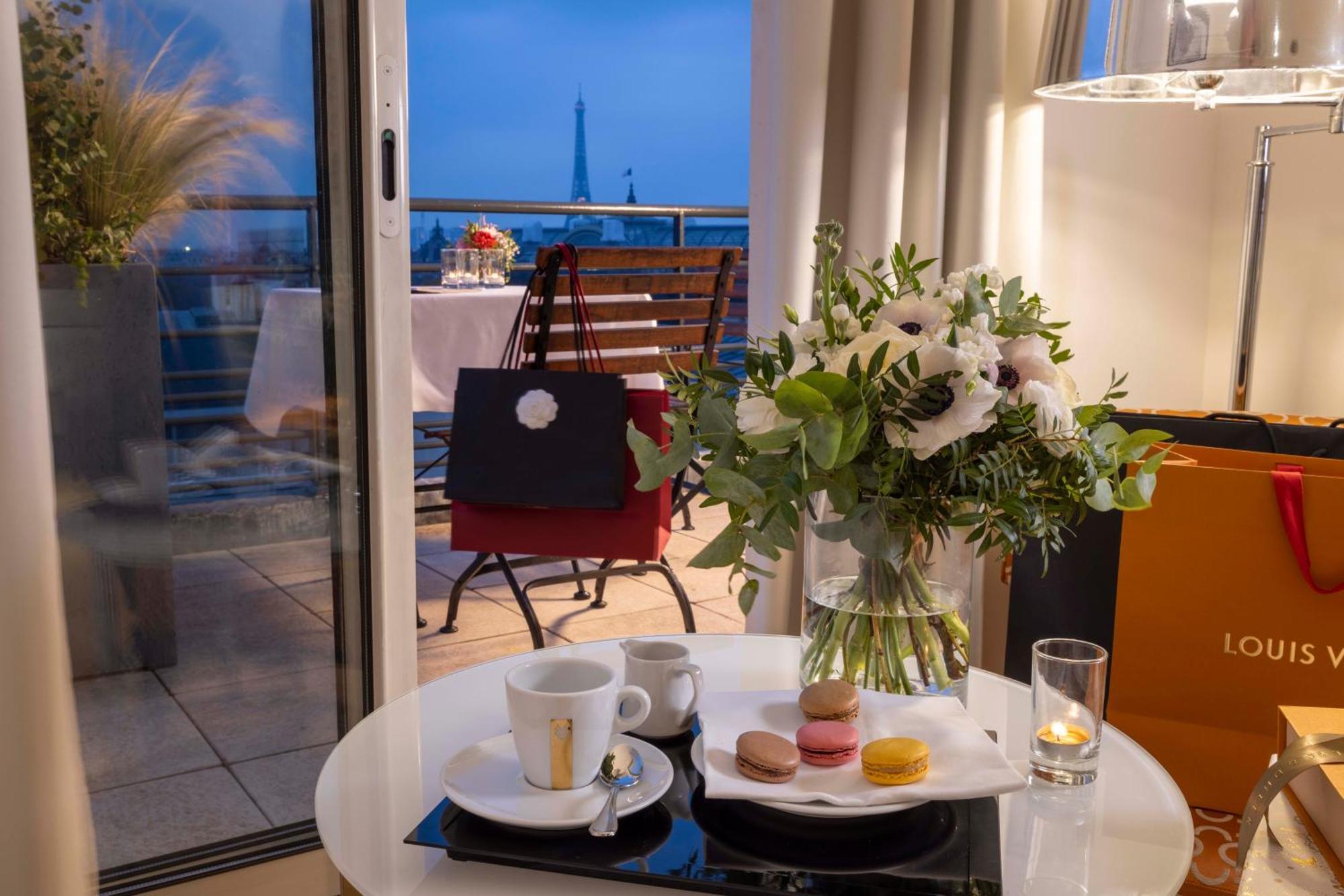 Junior Suite con Vista Torre Eiffel